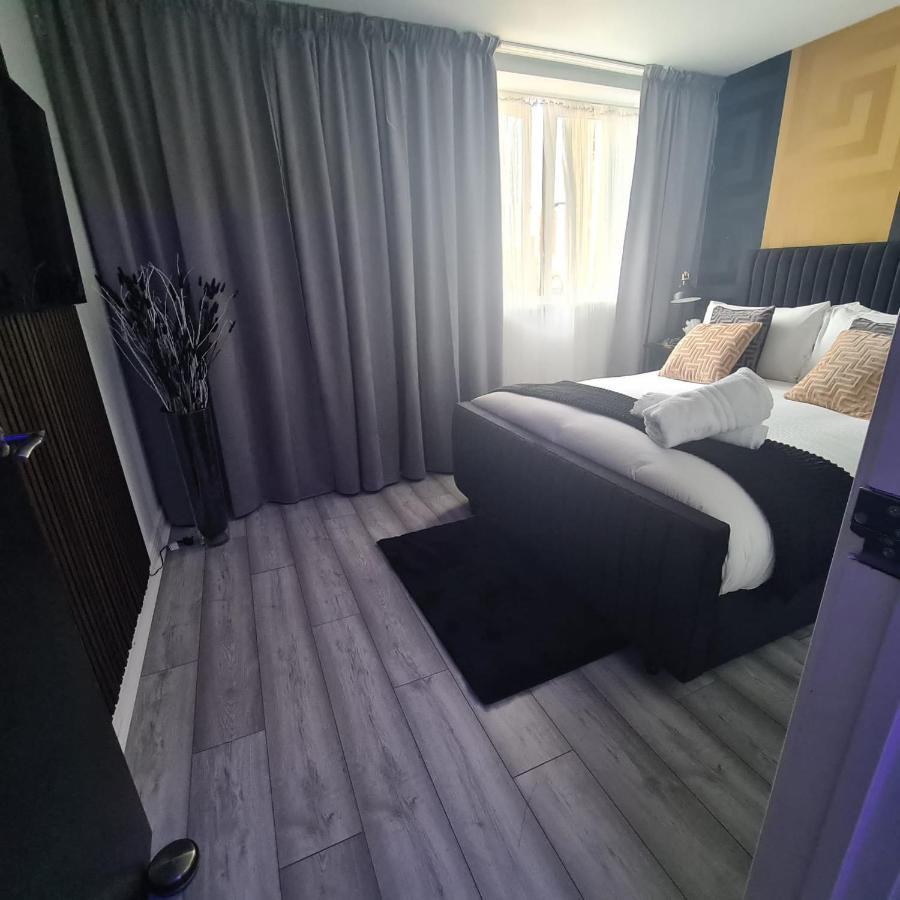 Luxury 9Ine Penthouse With Garden & Jacuzzi Apartment Birmingham Luaran gambar