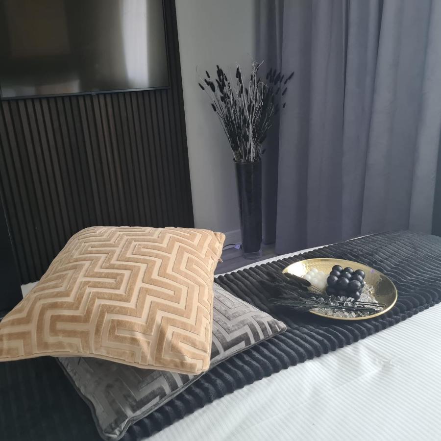 Luxury 9Ine Penthouse With Garden & Jacuzzi Apartment Birmingham Luaran gambar