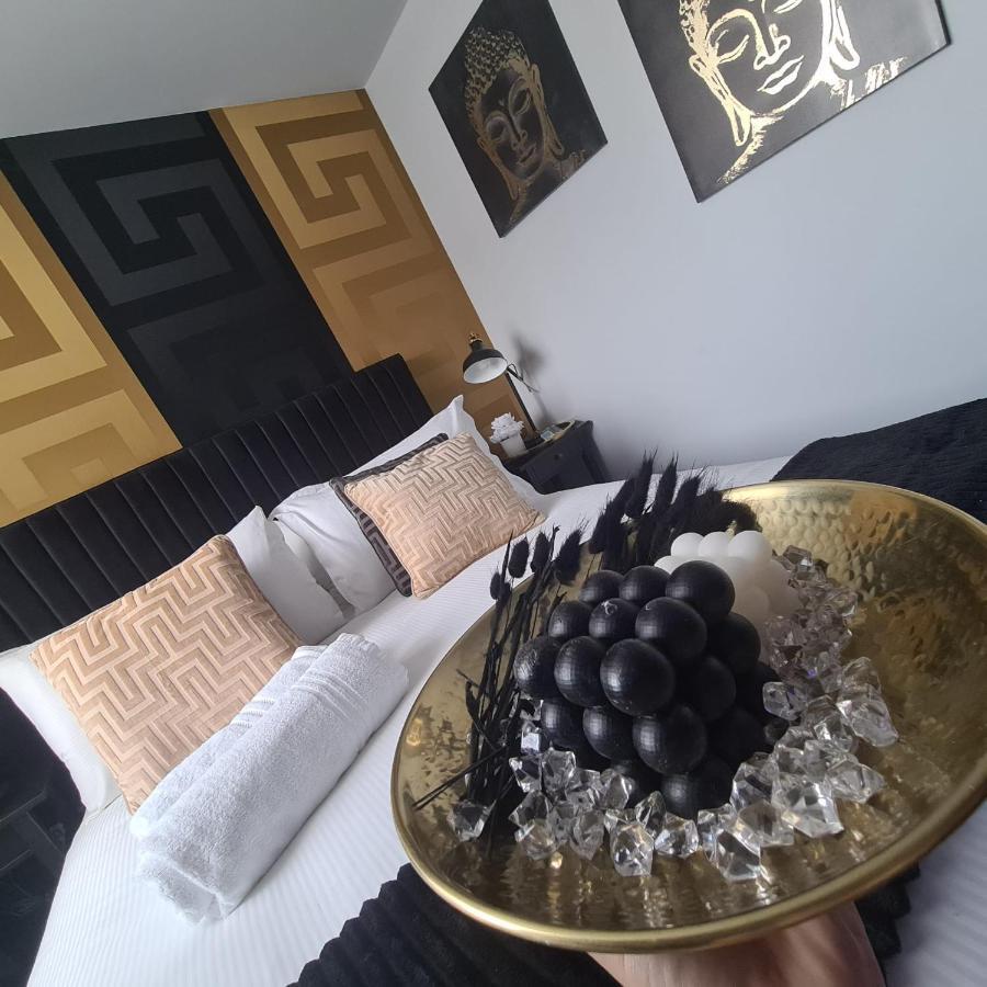 Luxury 9Ine Penthouse With Garden & Jacuzzi Apartment Birmingham Luaran gambar
